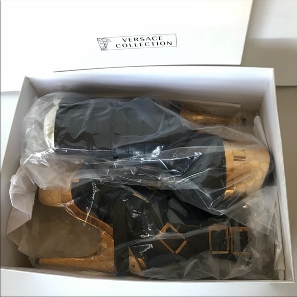 NWT Versace Bondage Triple Platform Leather Bootie - Picture 9 of 12